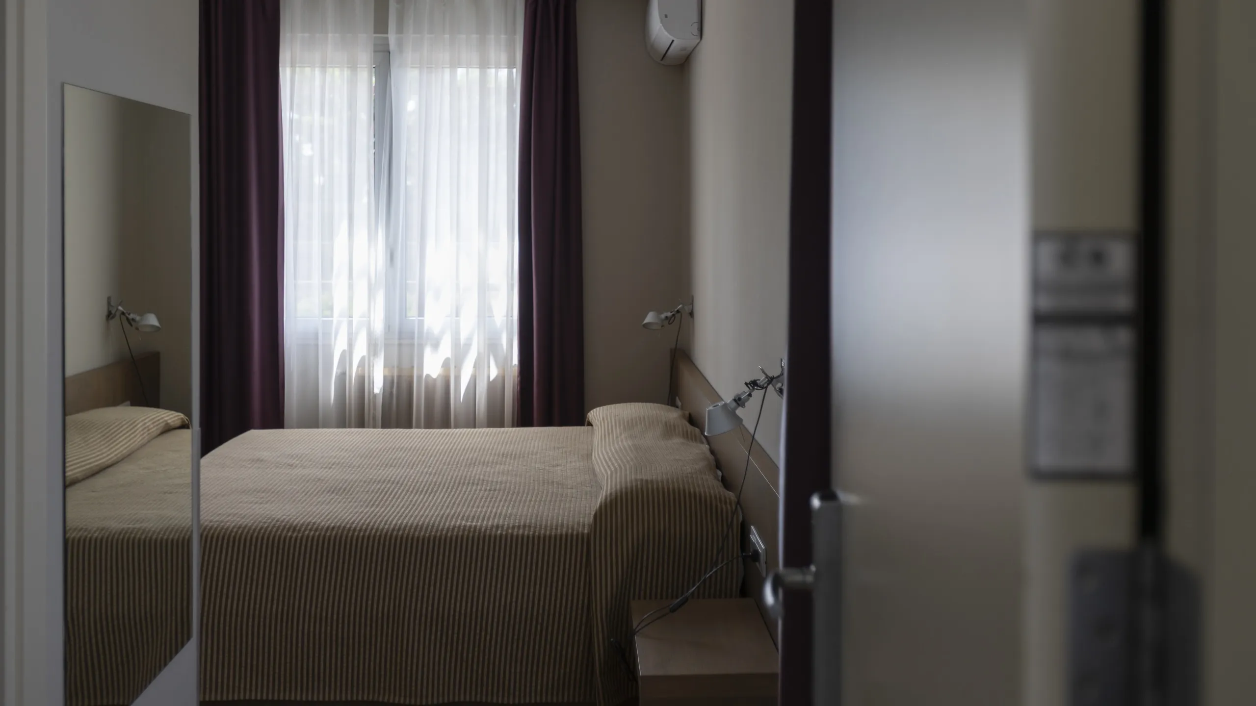 Hotel-San-Francesco-Borgo-Manero-Camera-Matrimoniale-113-orizzontale