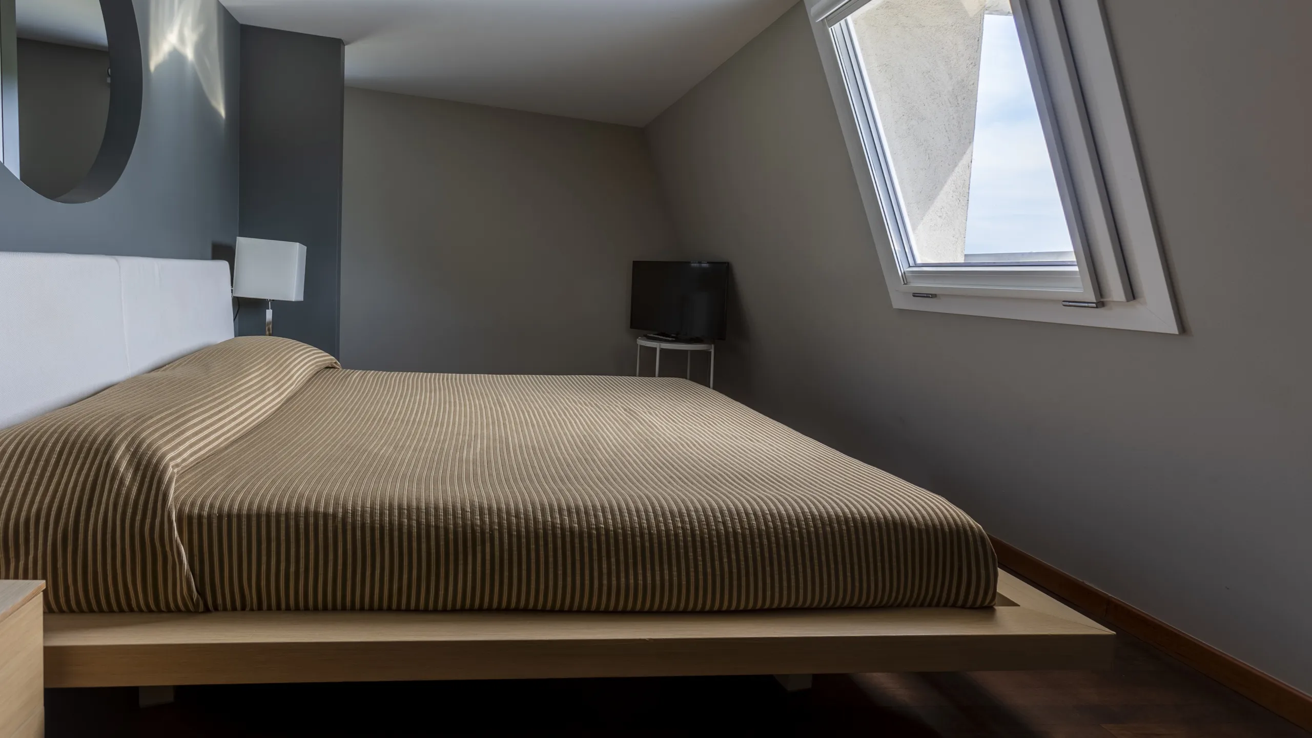 Hotel-San-Francesco-Borgo-Manero-Junior-Suite-51-horizontal