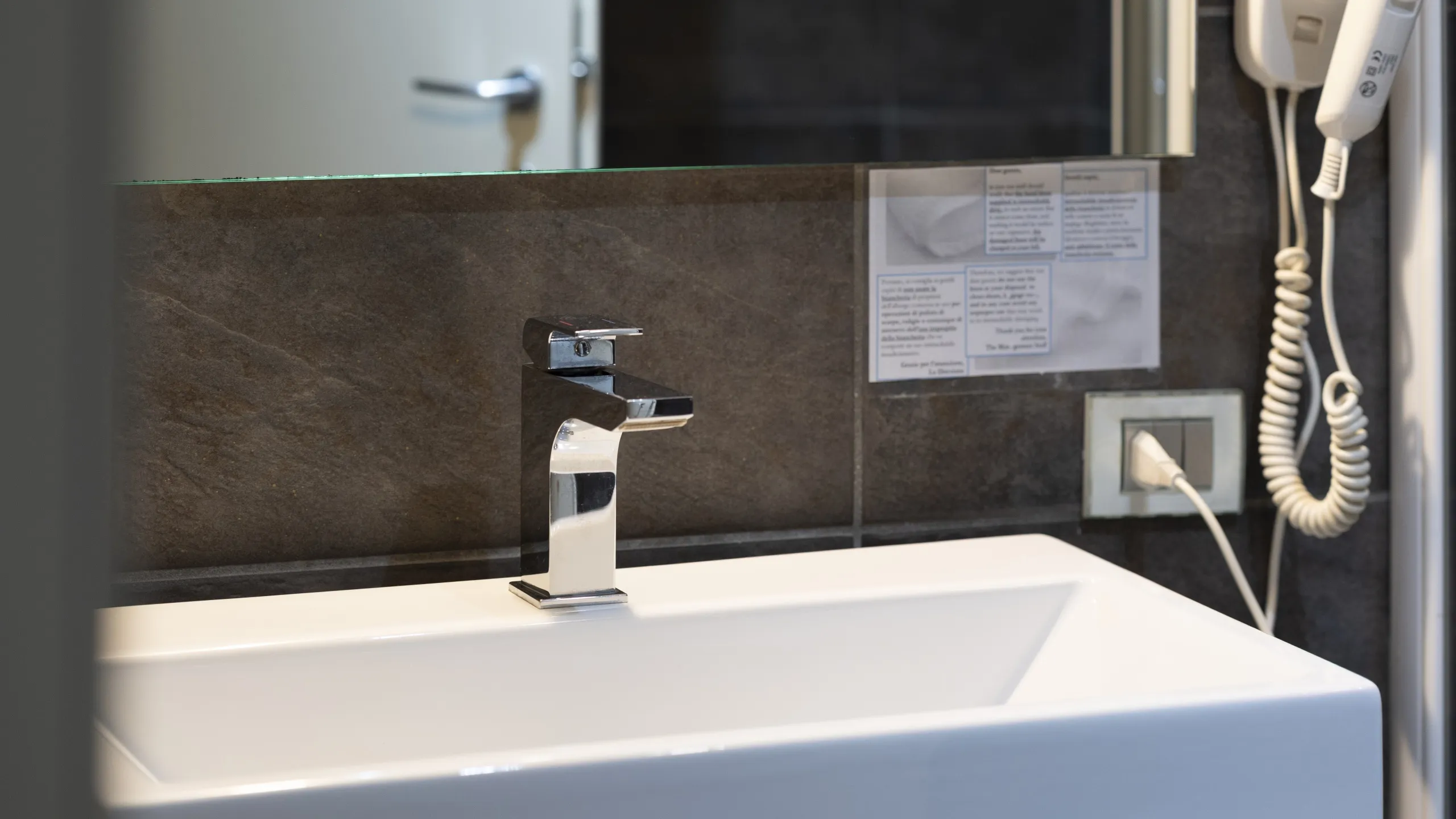 Hotel-San-Francesco-Borgo-Manero-Junior-Suite-57-horizontal