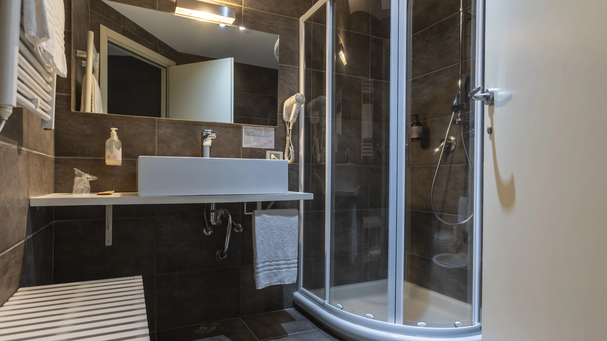 Hotel-San-Francesco-Borgo-Manero-Junior-Suite-58-horizontal